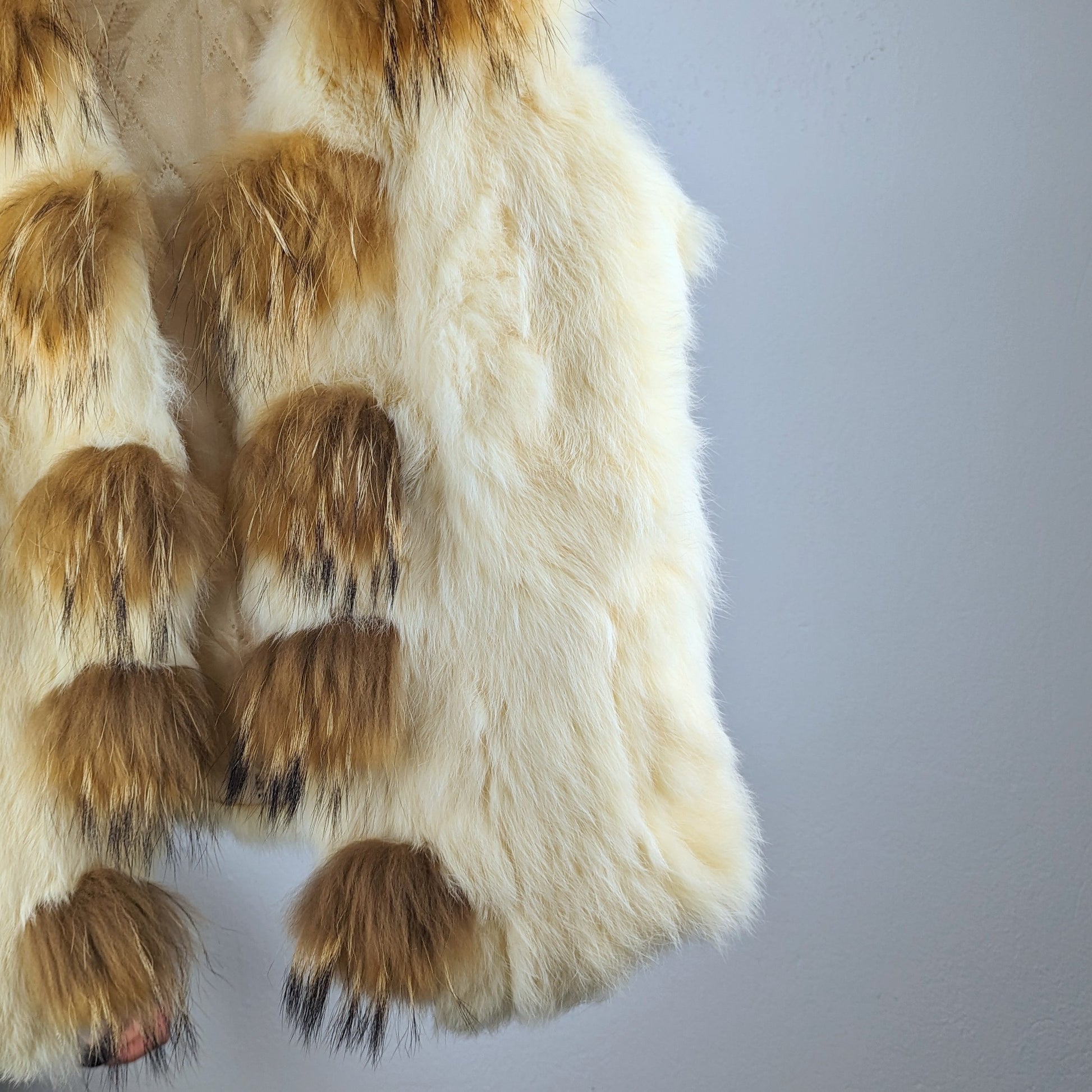 Kuratierter Vintage Onlineshop nachhaltige Secondhand Kleidung online kaufen, Online Shop Vintage, Vintage Online Shop, Second Hand Online Shop, gebraucht, zweite Hand, reused, preloved, Y2K, thriftshop, thriftstore, thrifting, thrift shop, thrift store