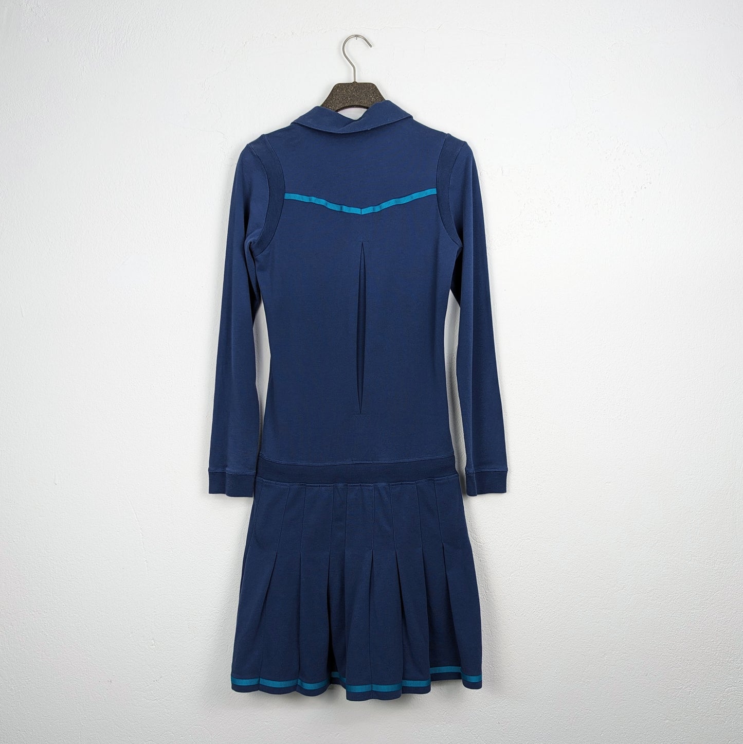 Kuratierter Vintage Onlineshop nachhaltige Secondhand Kleidung online kaufen, Online Shop Vintage, Vintage Online Shop, Second Hand Online Shop, gebraucht, zweite Hand, reused, preloved, Y2K, thriftshop, thriftstore, thrifting, thrift shop, thrift store