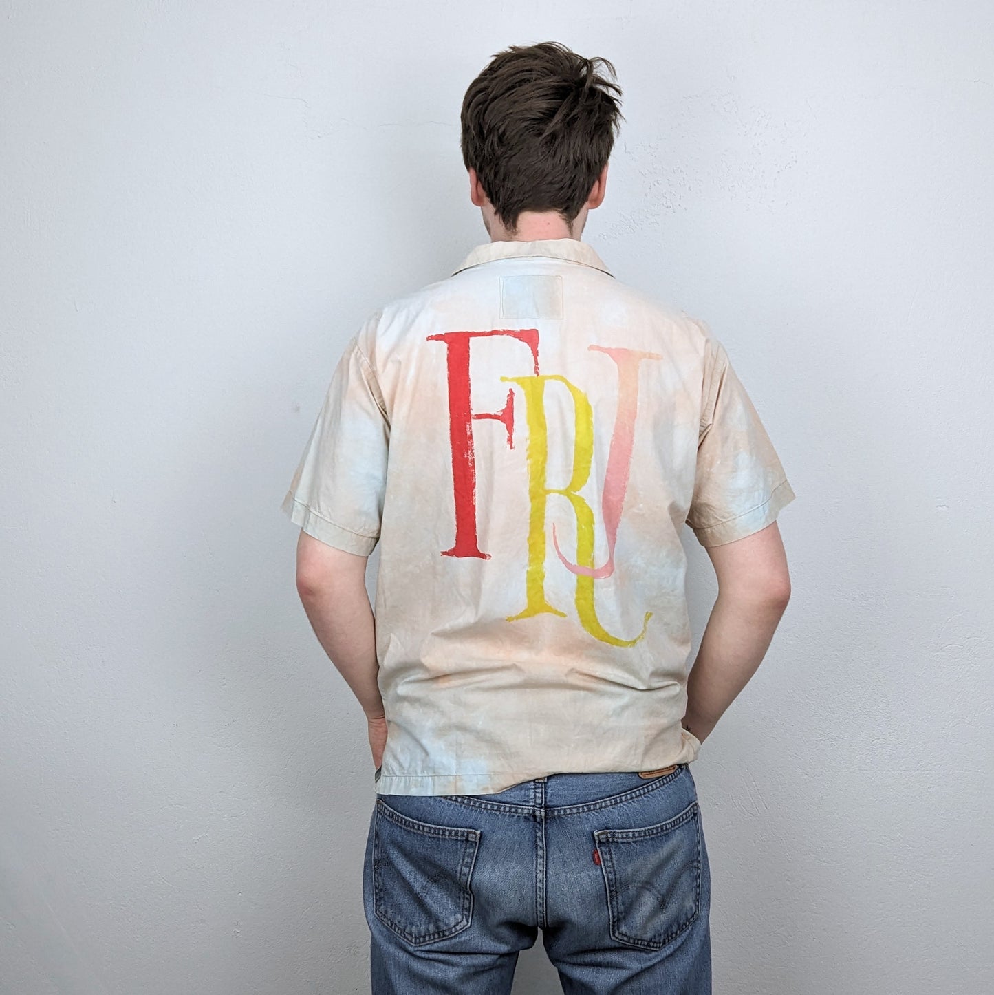 Kuratierter Vintage Onlineshop nachhaltige Secondhand Kleidung online kaufen, Online Shop Vintage, Vintage Online Shop, Second Hand Online Shop, gebraucht, zweite Hand, reused, preloved, Y2K, thriftshop, thriftstore, thrifting, thrift shop, thrift store