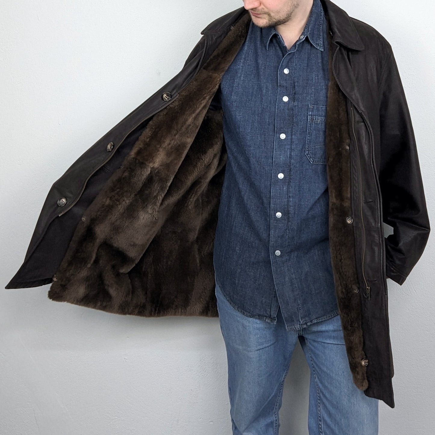 Kuratierter Vintage Onlineshop nachhaltige Secondhand Kleidung online kaufen, Online Shop Vintage, Vintage Online Shop, Second Hand Online Shop, gebraucht, zweite Hand, reused, preloved, Y2K, thriftshop, thriftstore, thrifting, thrift shop, thrift store