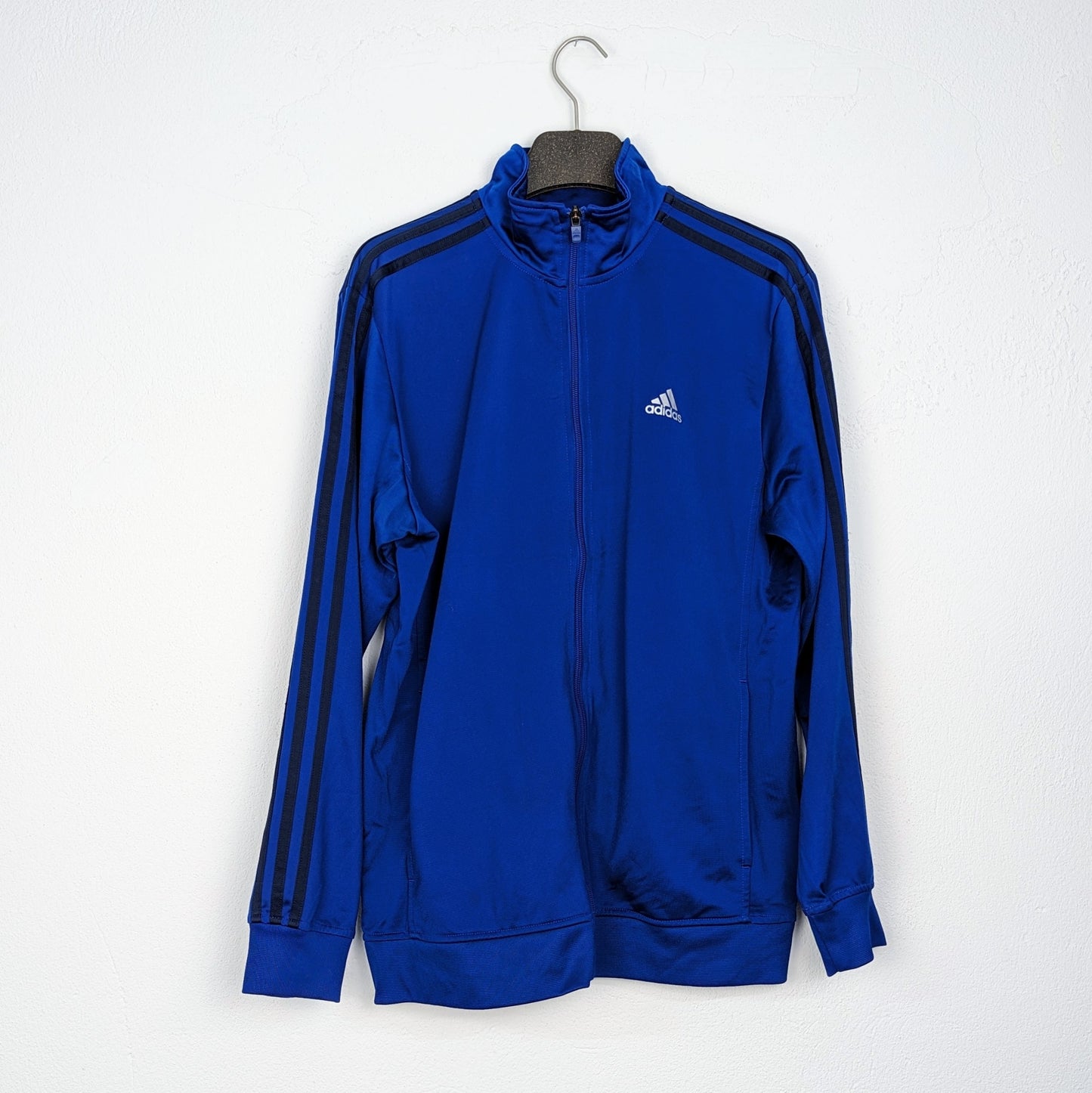 Kuratierter Vintage Onlineshop nachhaltige Secondhand Kleidung online kaufen, Online Shop Vintage, Vintage Online Shop, Second Hand Online Shop, gebraucht, zweite Hand, reused, preloved, Y2K, thriftshop, thriftstore, thrifting, thrift shop, thrift store