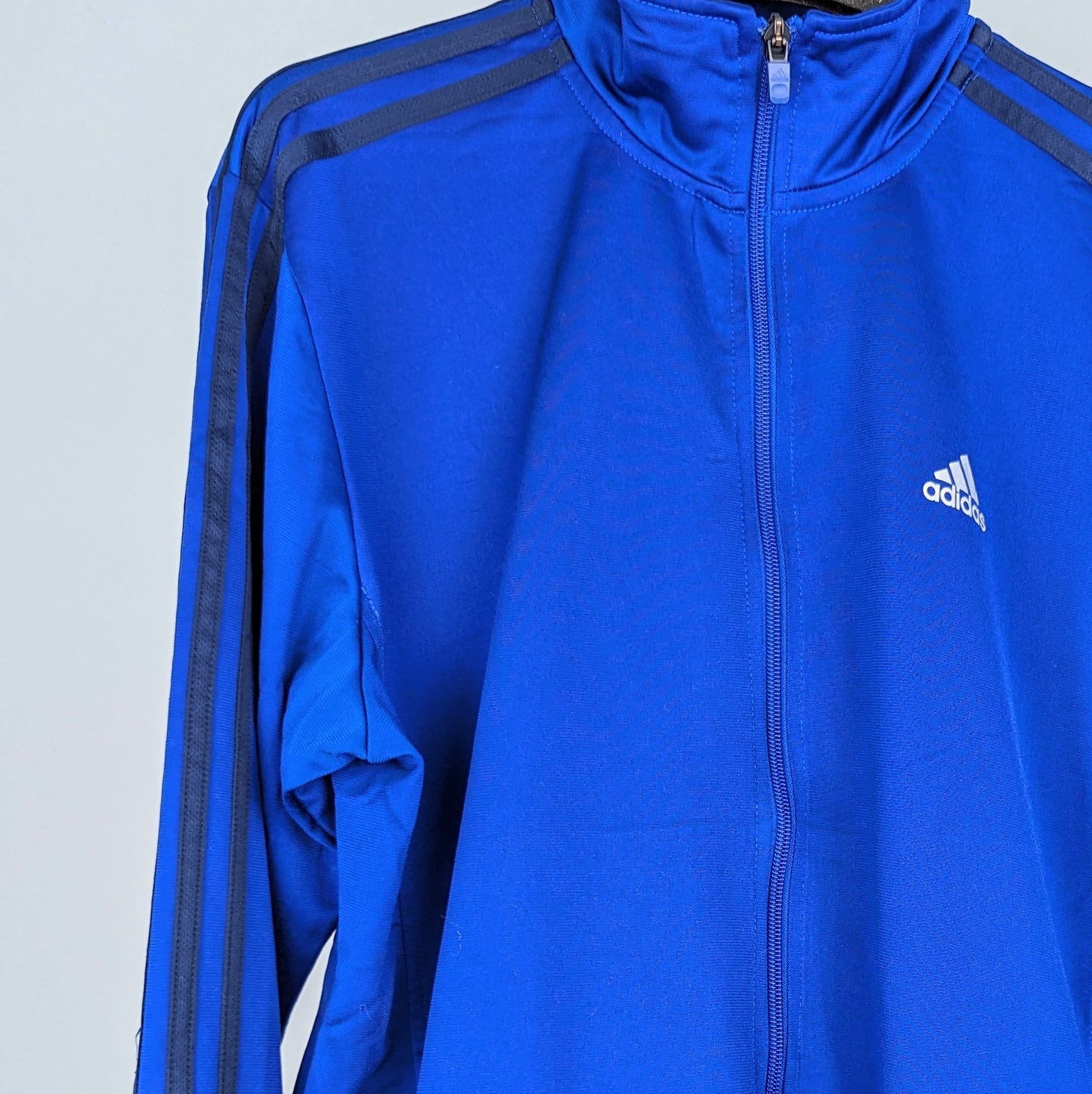 Kuratierter Vintage Onlineshop nachhaltige Secondhand Kleidung online kaufen, Online Shop Vintage, Vintage Online Shop, Second Hand Online Shop, gebraucht, zweite Hand, reused, preloved, Y2K, thriftshop, thriftstore, thrifting, thrift shop, thrift store