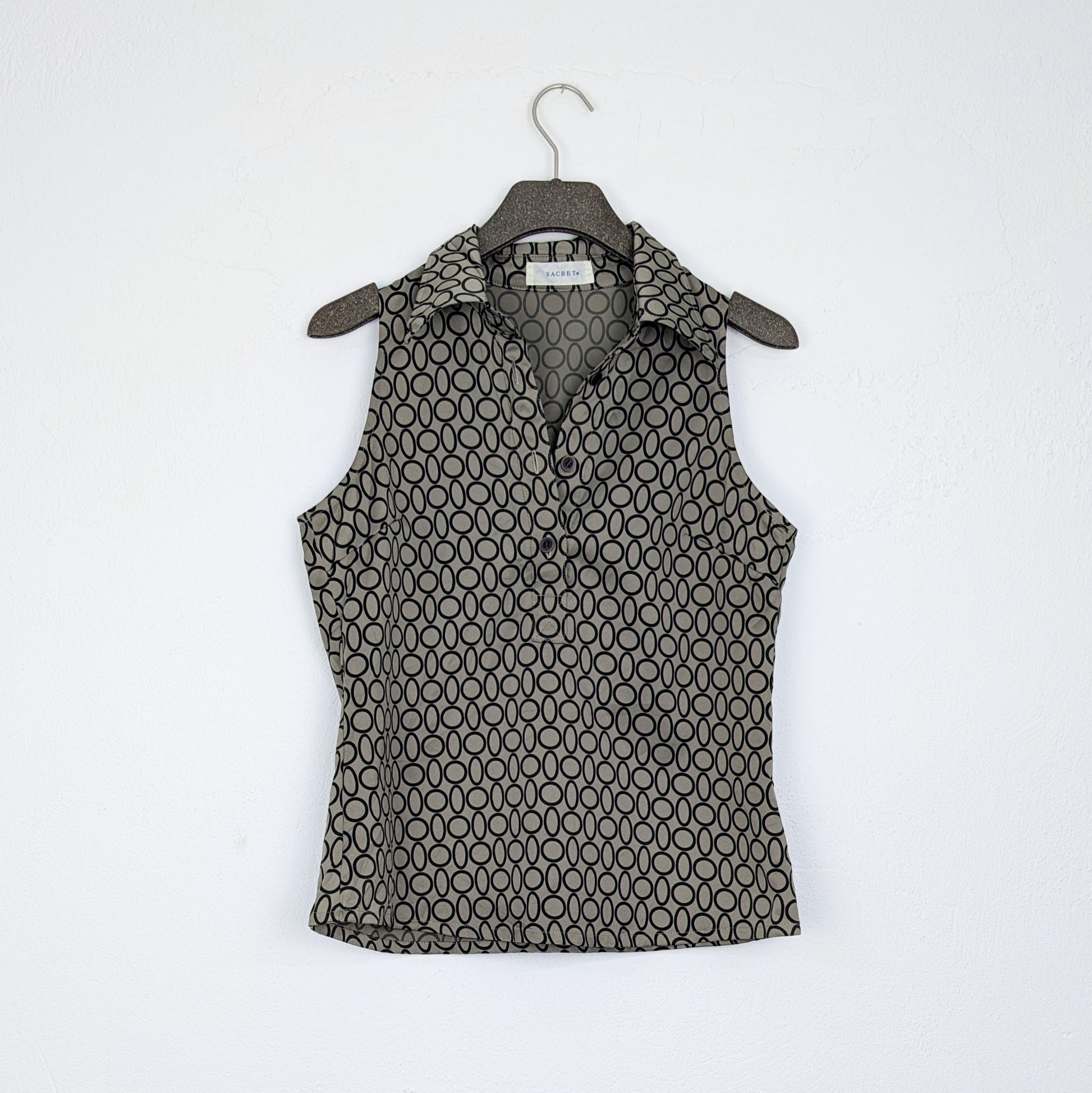 Kuratierter Vintage Onlineshop nachhaltige Secondhand Kleidung online kaufen, Online Shop Vintage, Vintage Online Shop, Second Hand Online Shop, gebraucht, zweite Hand, reused, preloved, Y2K, thriftshop, thriftstore, thrifting, thrift shop, thrift store