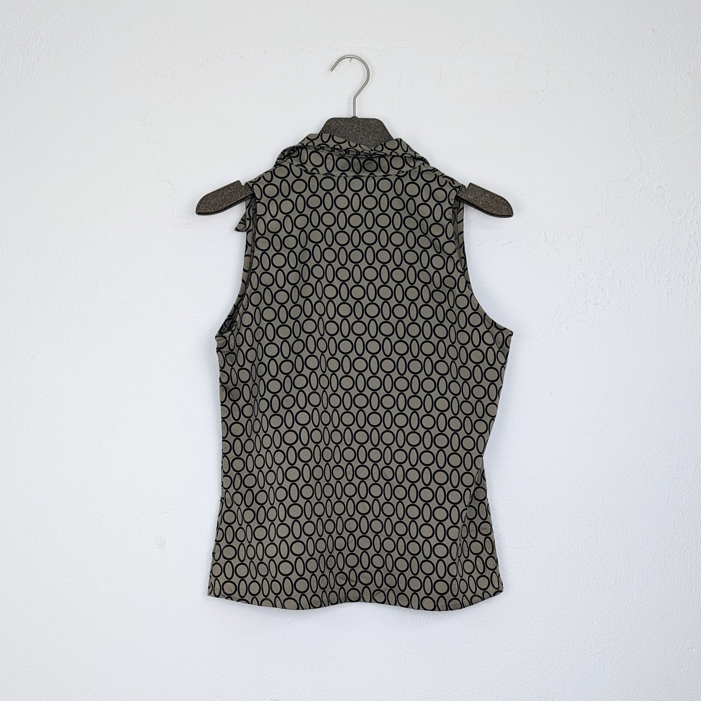 Kuratierter Vintage Onlineshop nachhaltige Secondhand Kleidung online kaufen, Online Shop Vintage, Vintage Online Shop, Second Hand Online Shop, gebraucht, zweite Hand, reused, preloved, Y2K, thriftshop, thriftstore, thrifting, thrift shop, thrift store