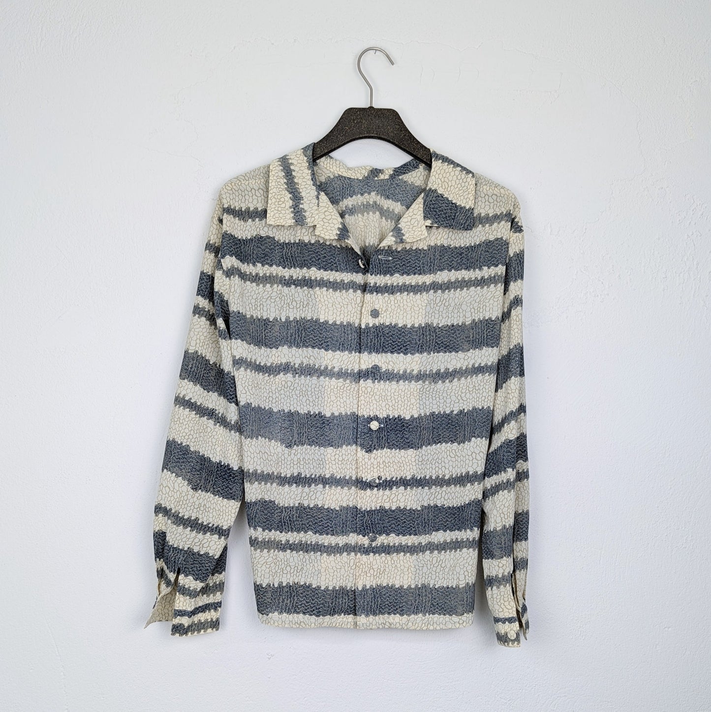 Kuratierter Vintage Onlineshop nachhaltige Secondhand Kleidung online kaufen, Online Shop Vintage, Vintage Online Shop, Second Hand Online Shop, gebraucht, zweite Hand, reused, preloved, Y2K, thriftshop, thriftstore, thrifting, thrift shop, thrift store