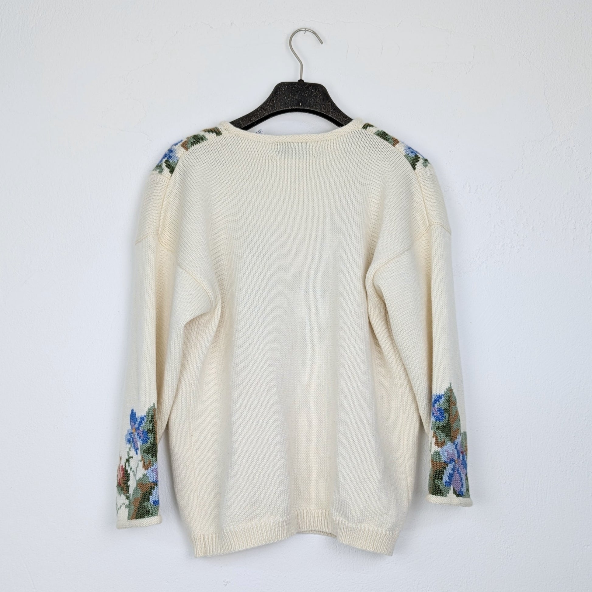 Kuratierter Vintage Onlineshop nachhaltige Secondhand Kleidung online kaufen, Online Shop Vintage, Vintage Online Shop, Second Hand Online Shop, gebraucht, zweite Hand, reused, preloved, Y2K, thriftshop, thriftstore, thrifting, thrift shop, thrift store