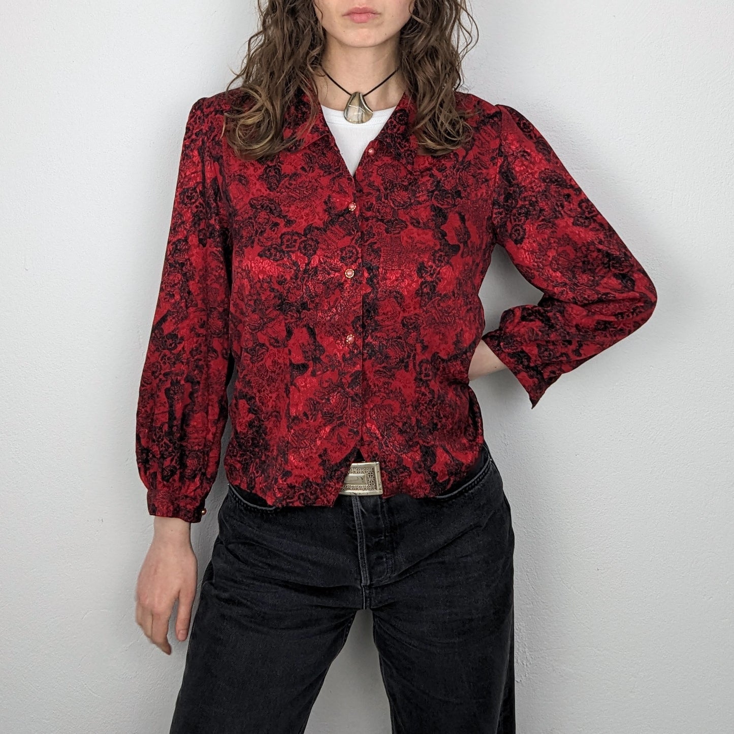 Kuratierter Vintage Onlineshop nachhaltige Secondhand Kleidung online kaufen, Online Shop Vintage, Vintage Online Shop, Second Hand Online Shop, gebraucht, zweite Hand, reused, preloved, Y2K, thriftshop, thriftstore, thrifting, thrift shop, thrift store