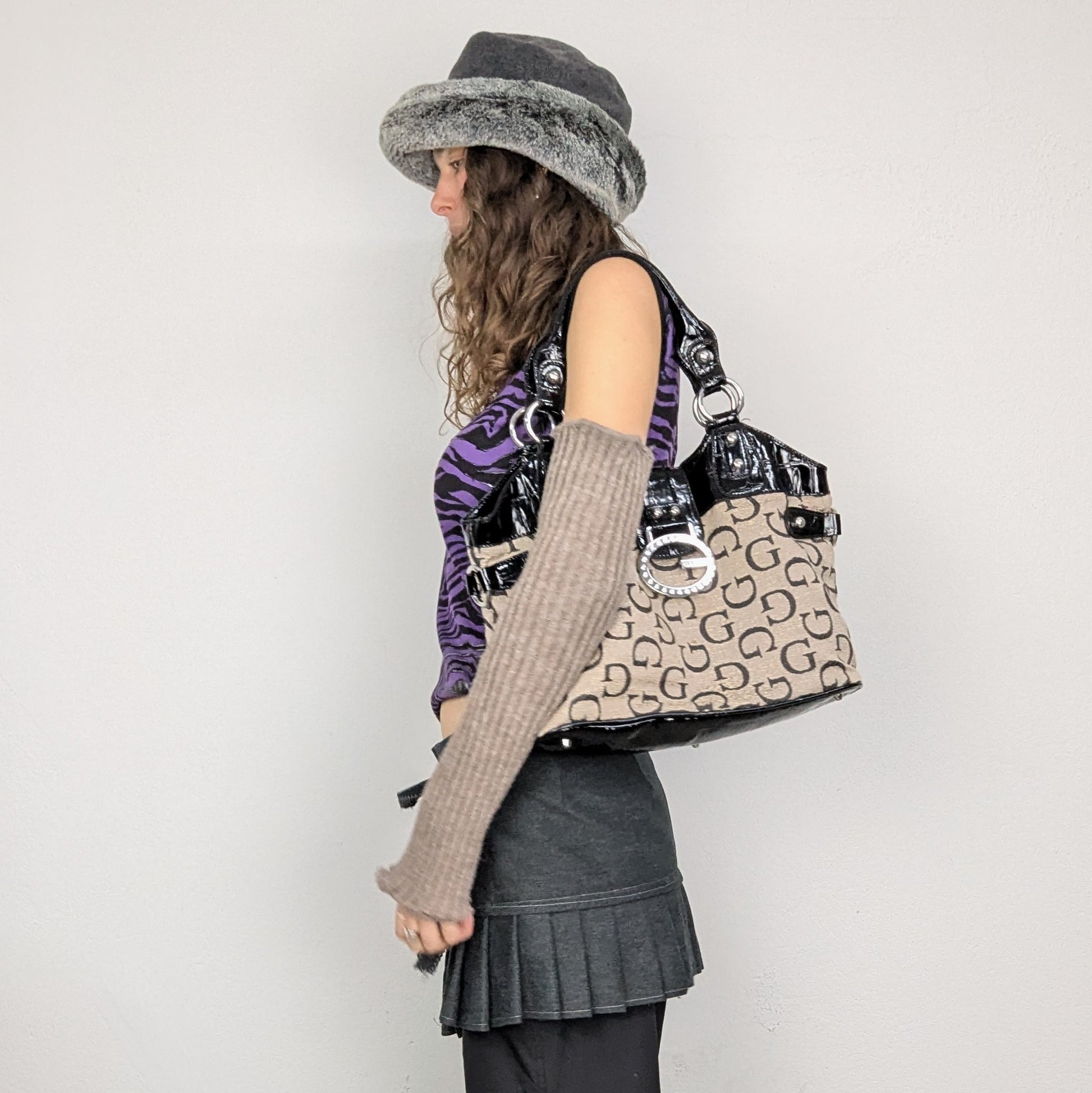 Kuratierter Vintage Onlineshop nachhaltige Secondhand Kleidung online kaufen, Online Shop Vintage, Vintage Online Shop, Second Hand Online Shop, gebraucht, zweite Hand, reused, preloved, Y2K, thriftshop, thriftstore, thrifting, thrift shop, thrift store
