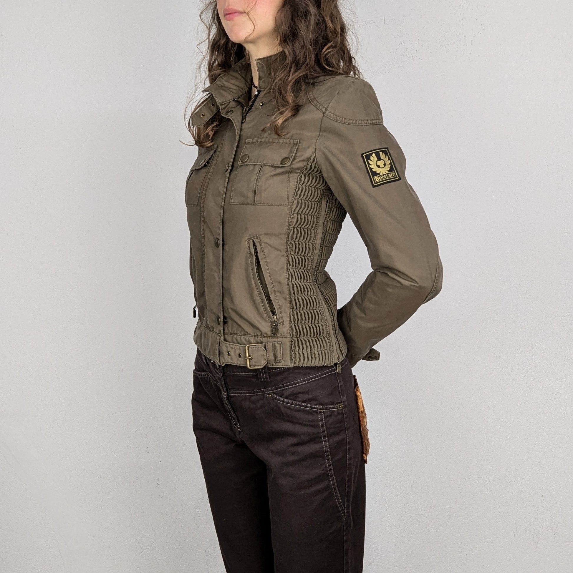 Kuratierter Vintage Onlineshop nachhaltige Secondhand Kleidung online kaufen, Online Shop Vintage, Vintage Online Shop, Second Hand Online Shop, gebraucht, zweite Hand, reused, preloved, Y2K, thriftshop, thriftstore, thrifting, thrift shop, thrift store