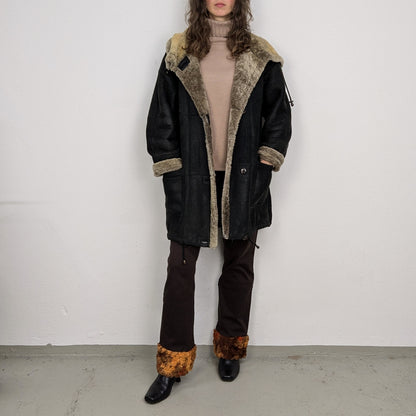 Kuratierter Vintage Onlineshop nachhaltige Secondhand Kleidung online kaufen, Online Shop Vintage, Vintage Online Shop, Second Hand Online Shop, gebraucht, zweite Hand, reused, preloved, Y2K, thriftshop, thriftstore, thrifting, thrift shop, thrift store