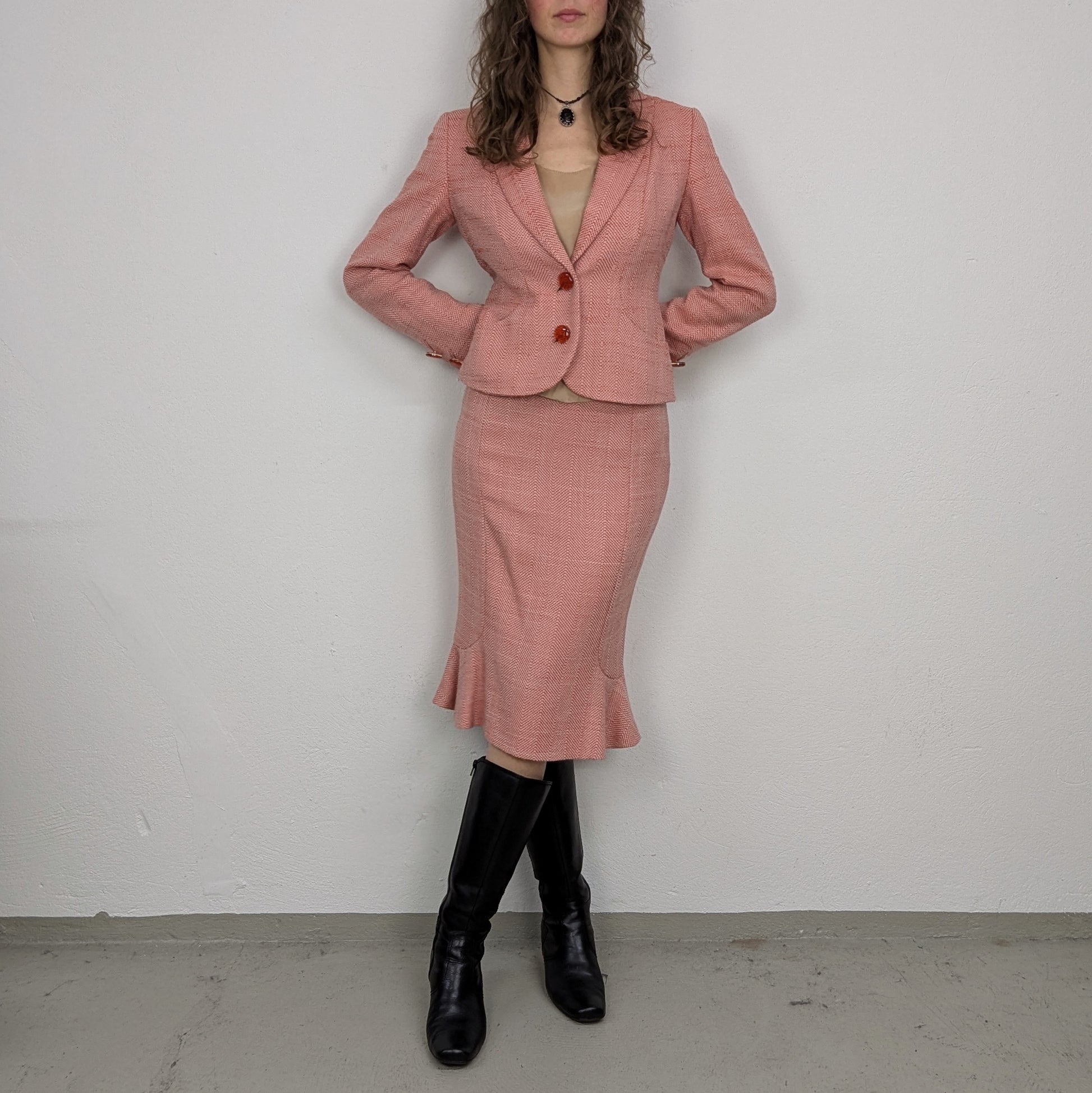 Kuratierter Vintage Onlineshop nachhaltige Secondhand Kleidung online kaufen, Online Shop Vintage, Vintage Online Shop, Second Hand Online Shop, gebraucht, zweite Hand, reused, preloved, Y2K, thriftshop, thriftstore, thrifting, thrift shop, thrift store