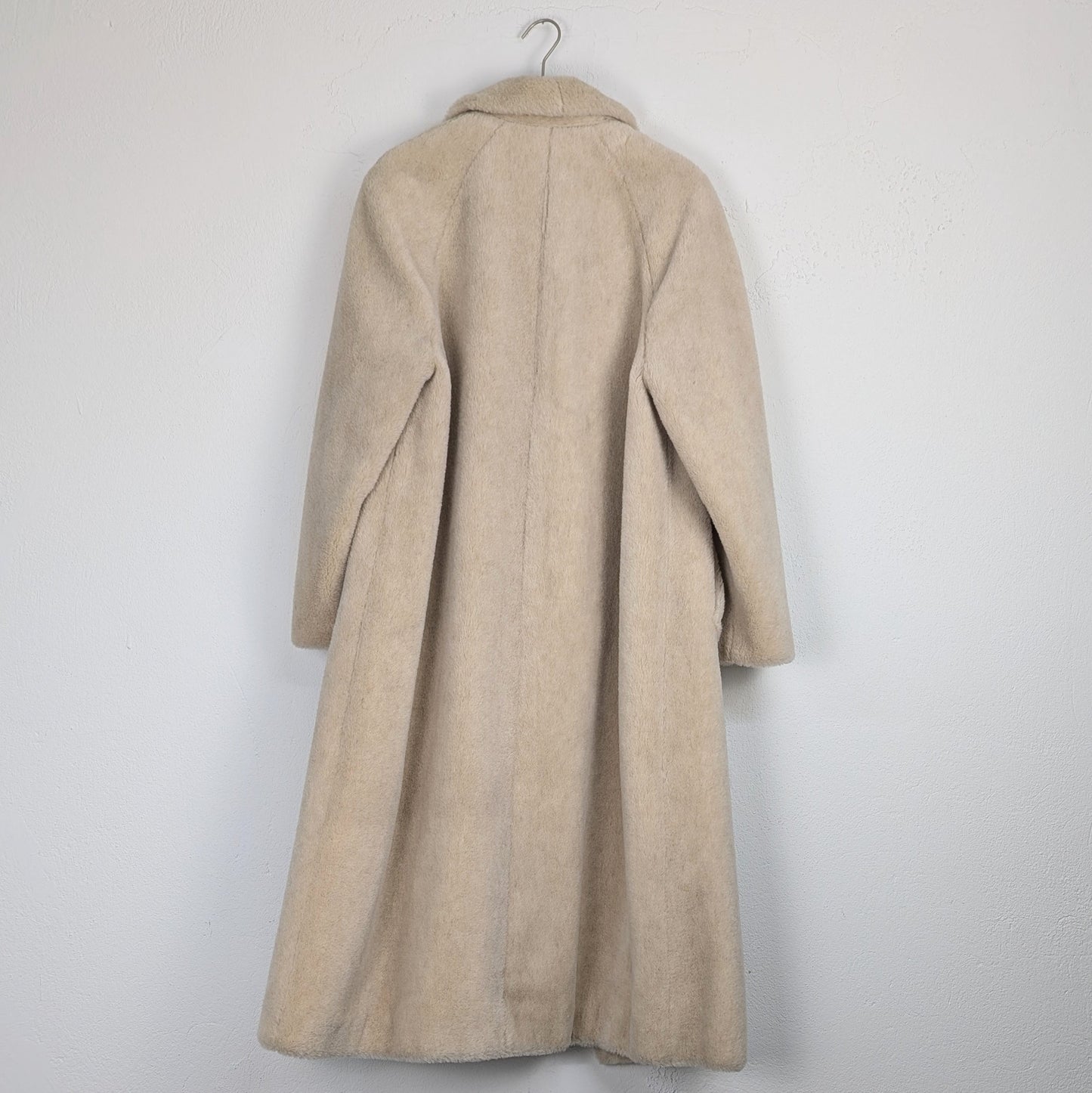 Kuratierter Vintage Onlineshop nachhaltige Secondhand Kleidung online kaufen, Online Shop Vintage, Vintage Online Shop, Second Hand Online Shop, gebraucht, zweite Hand, reused, preloved, Y2K, thriftshop, thriftstore, thrifting, thrift shop, thrift store