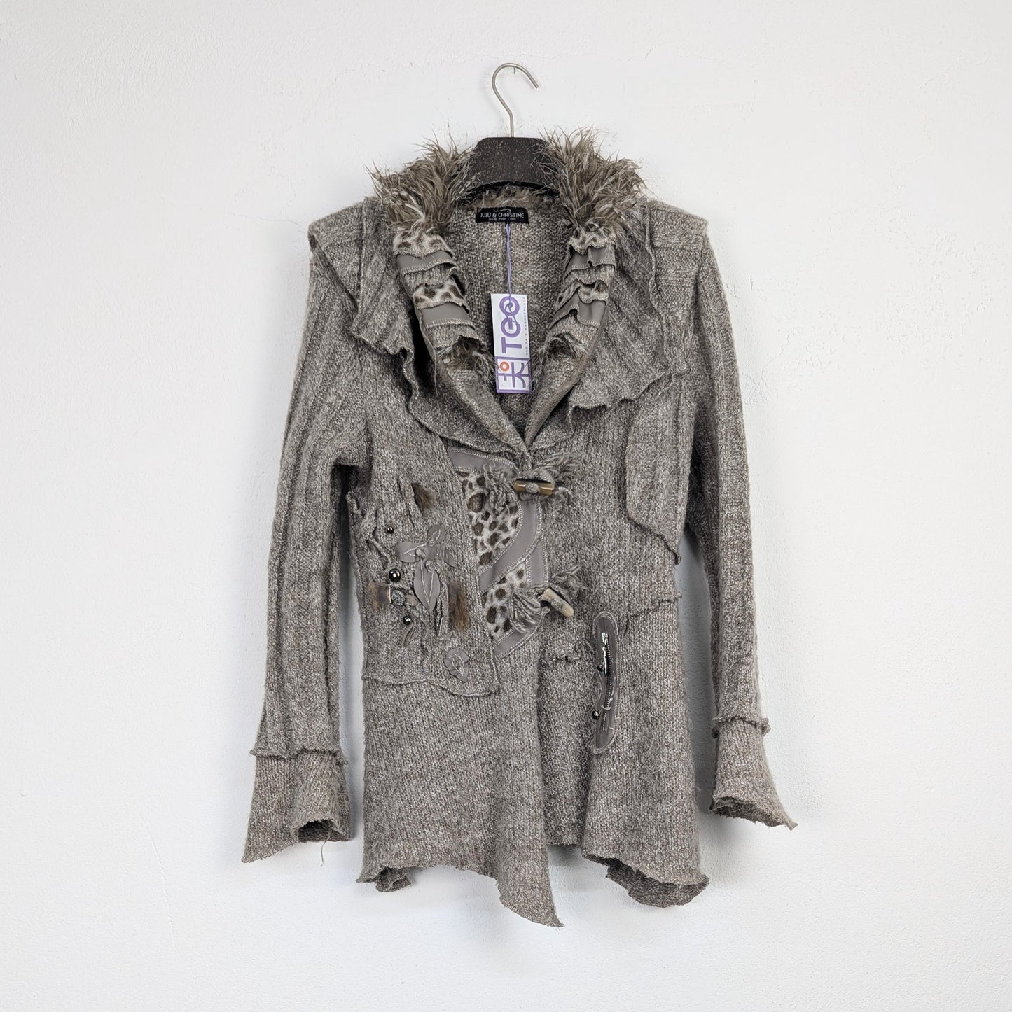 Kuratierter Vintage Onlineshop nachhaltige Secondhand Kleidung online kaufen, Online Shop Vintage, Vintage Online Shop, Second Hand Online Shop, gebraucht, zweite Hand, reused, preloved, Y2K, thriftshop, thriftstore, thrifting, thrift shop, thrift store