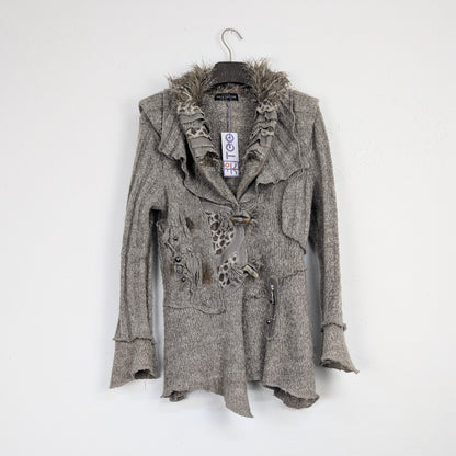 Kuratierter Vintage Onlineshop nachhaltige Secondhand Kleidung online kaufen, Online Shop Vintage, Vintage Online Shop, Second Hand Online Shop, gebraucht, zweite Hand, reused, preloved, Y2K, thriftshop, thriftstore, thrifting, thrift shop, thrift store