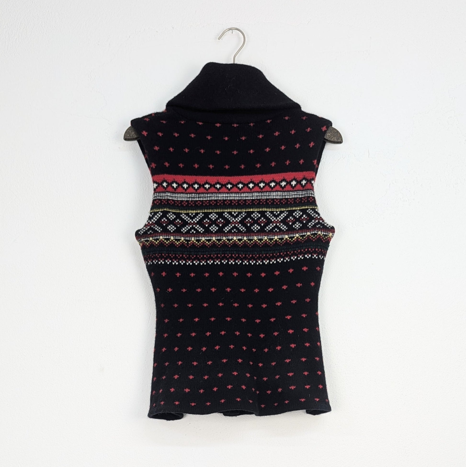 Kuratierter Vintage Onlineshop nachhaltige Secondhand Kleidung online kaufen, Online Shop Vintage, Vintage Online Shop, Second Hand Online Shop, gebraucht, zweite Hand, reused, preloved, Y2K, thriftshop, thriftstore, thrifting, thrift shop, thrift store