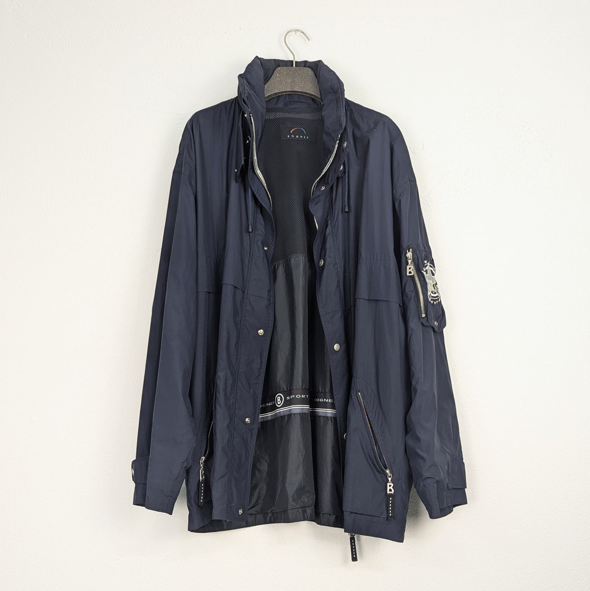 Kuratierter Vintage Onlineshop nachhaltige Secondhand Kleidung online kaufen, Online Shop Vintage, Vintage Online Shop, Second Hand Online Shop, gebraucht, zweite Hand, reused, preloved, Y2K, thriftshop, thriftstore, thrifting, thrift shop, thrift store