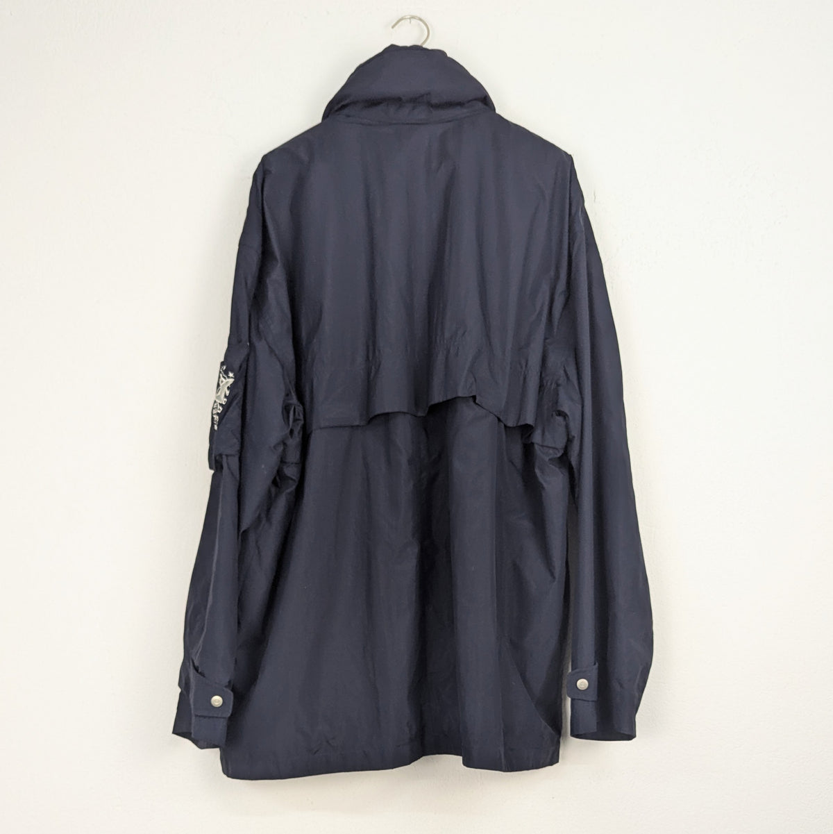 Kuratierter Vintage Onlineshop nachhaltige Secondhand Kleidung online kaufen, Online Shop Vintage, Vintage Online Shop, Second Hand Online Shop, gebraucht, zweite Hand, reused, preloved, Y2K, thriftshop, thriftstore, thrifting, thrift shop, thrift store