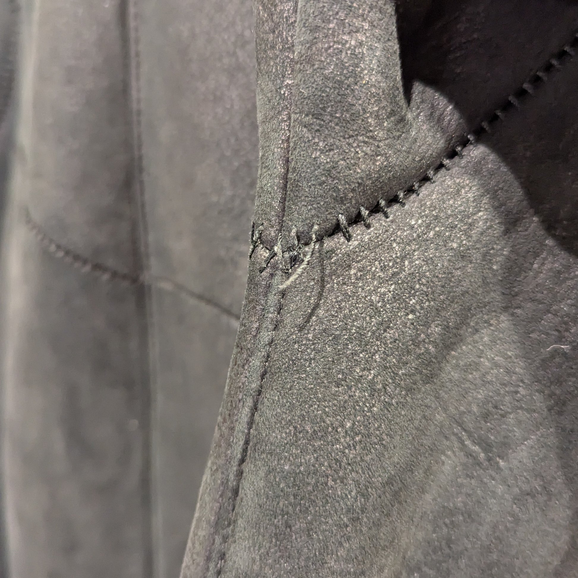 Kuratierter Vintage Onlineshop nachhaltige Secondhand Kleidung online kaufen, Online Shop Vintage, Vintage Online Shop, Second Hand Online Shop, gebraucht, zweite Hand, reused, preloved, Y2K, thriftshop, thriftstore, thrifting, thrift shop, thrift store