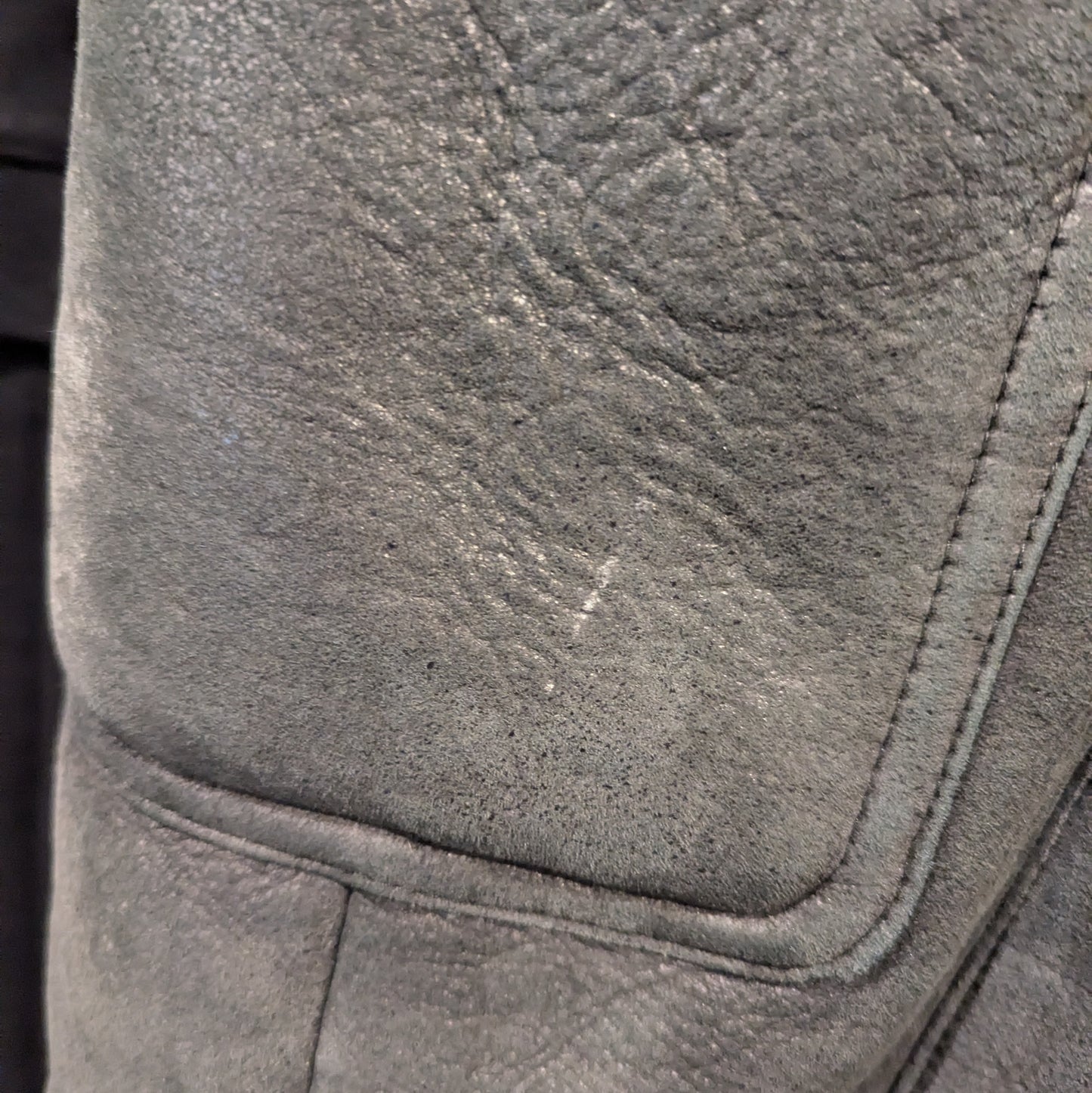 Kuratierter Vintage Onlineshop nachhaltige Secondhand Kleidung online kaufen, Online Shop Vintage, Vintage Online Shop, Second Hand Online Shop, gebraucht, zweite Hand, reused, preloved, Y2K, thriftshop, thriftstore, thrifting, thrift shop, thrift store