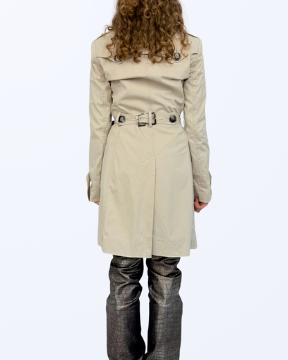 saba trenchcoat beige mit Schnalle Designer Second Hand Teos Vintage Onlineshop
