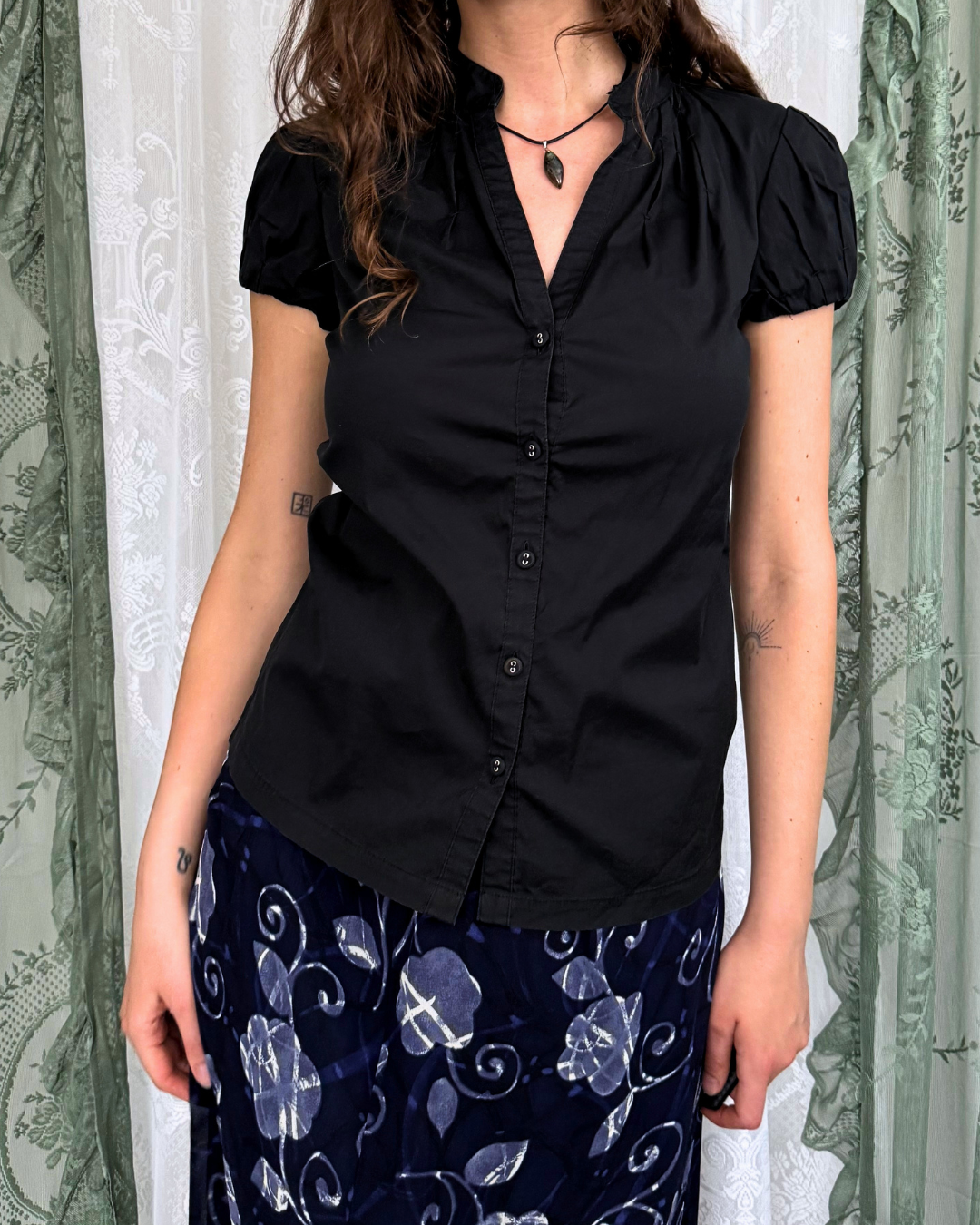 90s Bluse hochwertiges Staple Piece Marke Seventy Teos Vintage Onlineshop