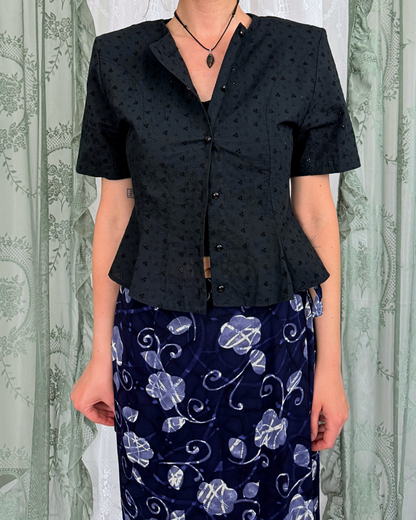 Vintage Kurzarmbluse Blumenlochmuster schwarz 90s Style whimsical whitchy Whimsy