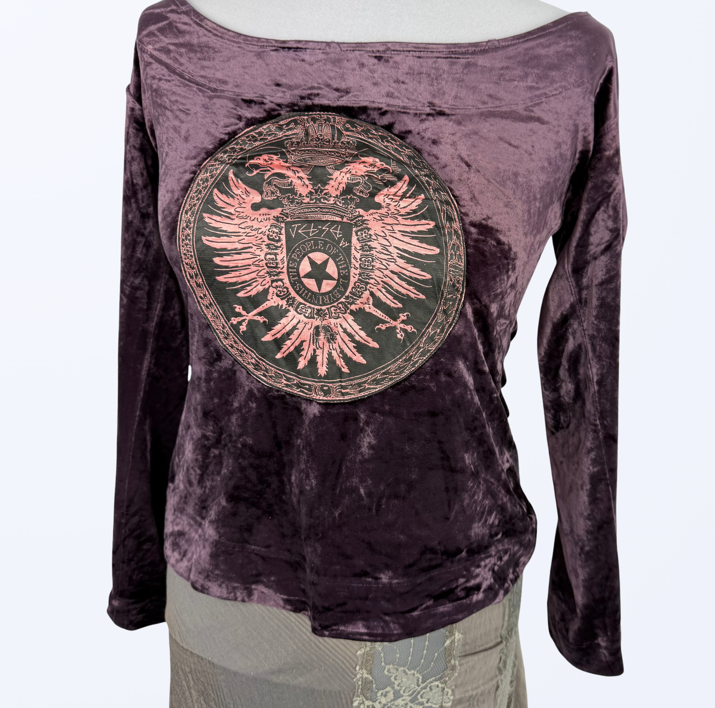 Vintage The People of the Labyrinths Off Shoulder Teos Vintage Onlineshop