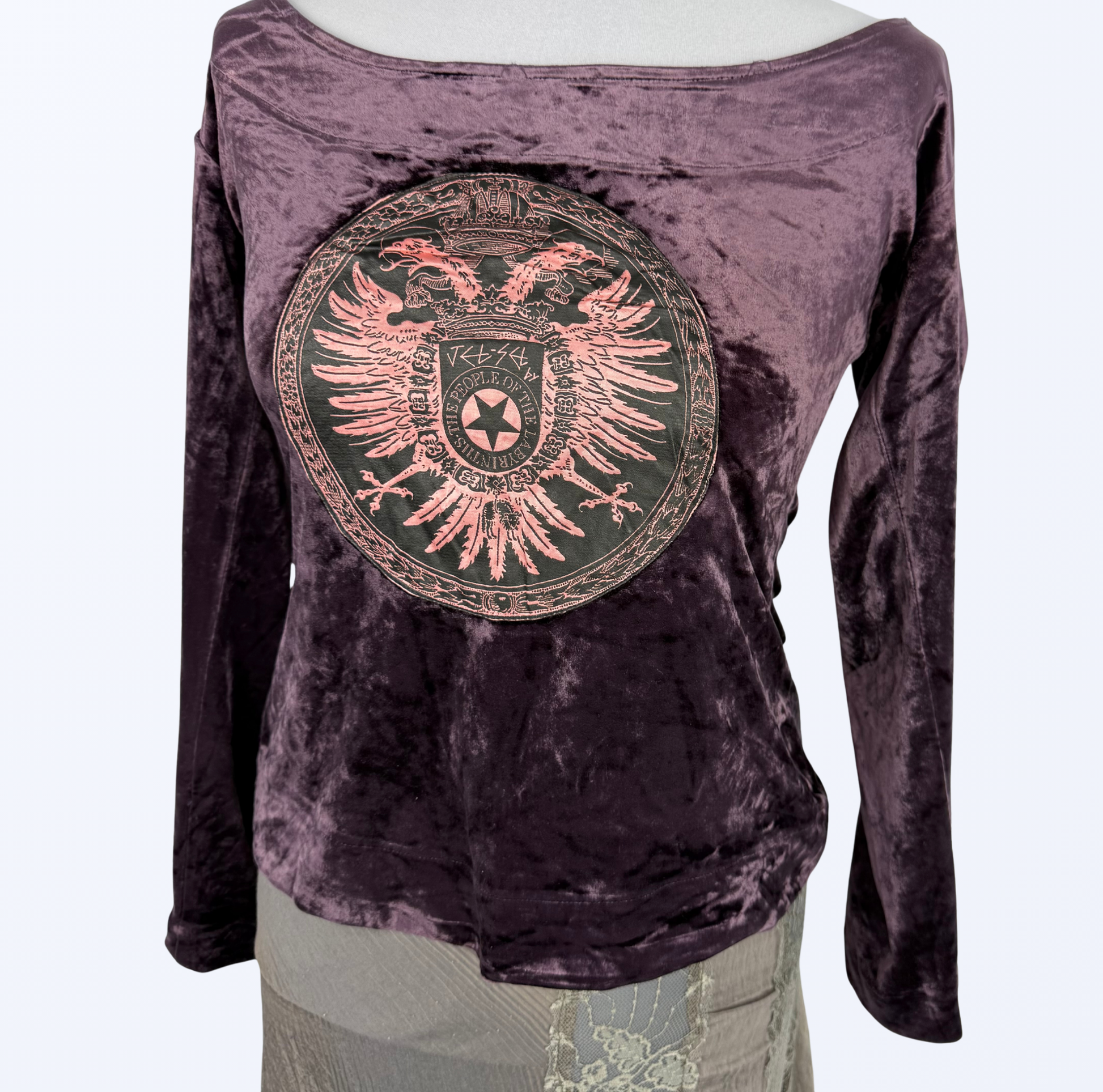 Vintage The People of the Labyrinths Off Shoulder Teos Vintage Onlineshop
