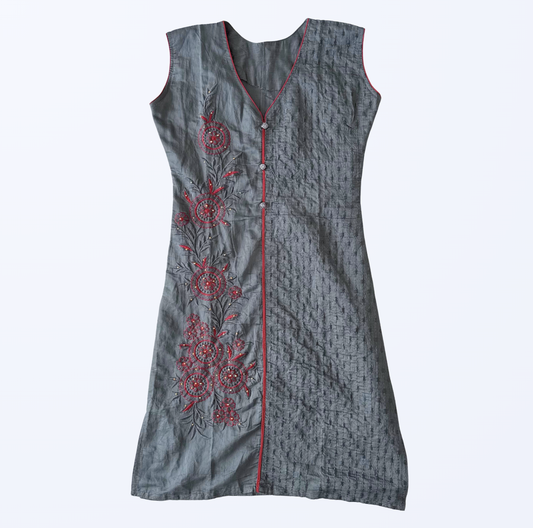 Kleid im Japan Style bestickt rote Blumen Teos Vintage Onlineshop